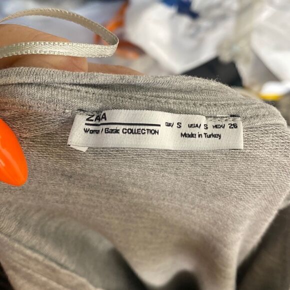 Women’s Zara Small Grey Longsleeve Lounge Tee - Picture 2 of 7